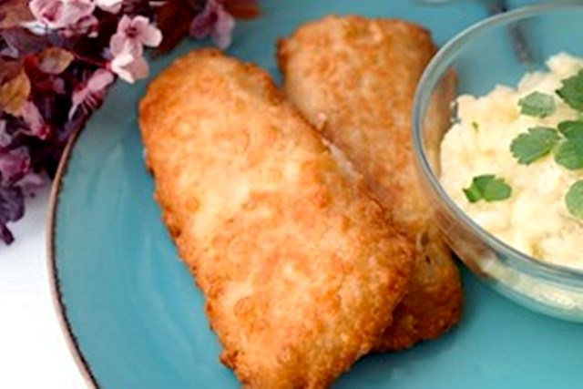 Greek food: Bakaliaros cod & Skordalia